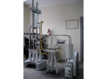 Universal 50-ton testing machine at the Mechanical Materials Resistance Laboratory of the Faculty of Technology at the University of Lithuania. Manufacturer: A. J. Amsler & Co (Switzerland), 1930s. (Photo by J. Klėmanas, original at the KTU Museum)