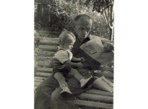 J. Indriūnas in the backyard of his home with his grandson, 1950 (KTU Museum)
