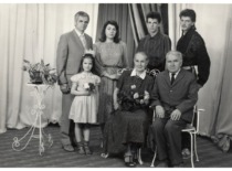 J. Matulionis celebrating his wife's 75th birthday with family in 1989. Behind the parents stand their daughter Jūratė with her husband Liudas and children Indrė, Liudas, and Jonas. (Prof. J. Matulionis family archive)