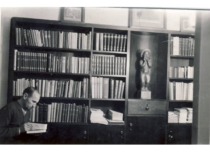 J. Indriūnas in his home office, 1930 (KTU Museum)