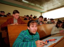 Prof. Jonas Matulionis Young Mathematicians Competition at the Faculty of Fundamental Sciences, KTU, 2000 (Photo by J. Klėmanas, KTU photo archive)