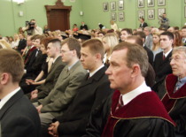 Prof. A. Fedaravičius at the ceremony to present diplomas to KTU&rsquo;s top graduates in the auditorium, 2004 (Photo by J. Klėmanas, KTU Photo Archive)