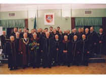 The KTU Senate, Rector Prof. R. Bansevičius, and KTU Honorary Doctor Vaclav Klaus, President of the Czech Republic, in 2006 (Photo by J. Klėmanas, KTU Photo Archive)